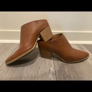 NWOT Open Back Faux Leather Heeled Mules